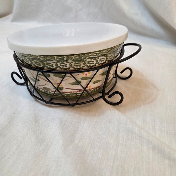 Temp-tations Old World Green Cream 1.5QT Serveware Bowl w/ Lid, Stand & trivet - Picture 9 of 9